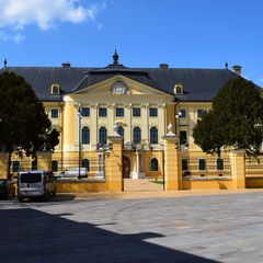 Érseki Palota | Érseki Palota